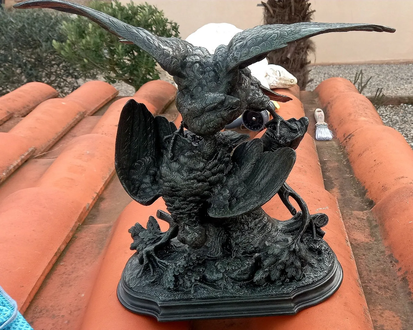 Objet d'art ou de décoration à vendre chez un antiquaire près de Lyon
