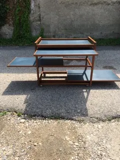 Meuble d'occasion à vendre chez un antiquaire près de Lyon