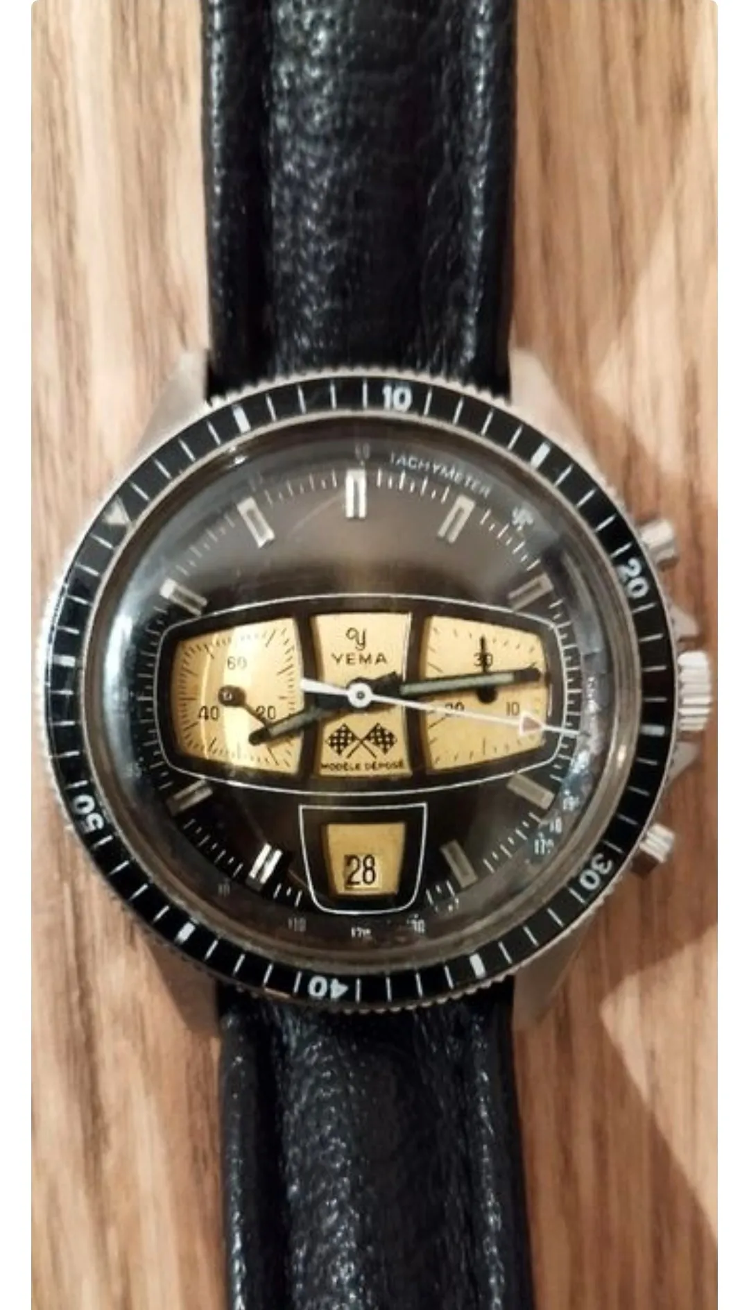 Montre, bijou ou objet de collection à vendre chez un antiquaire près de Lyon