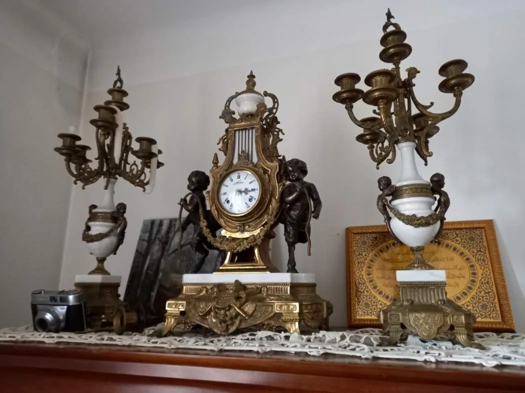 Pendule, horloge ancienne à vendre chez un antiquaire près de Lyon