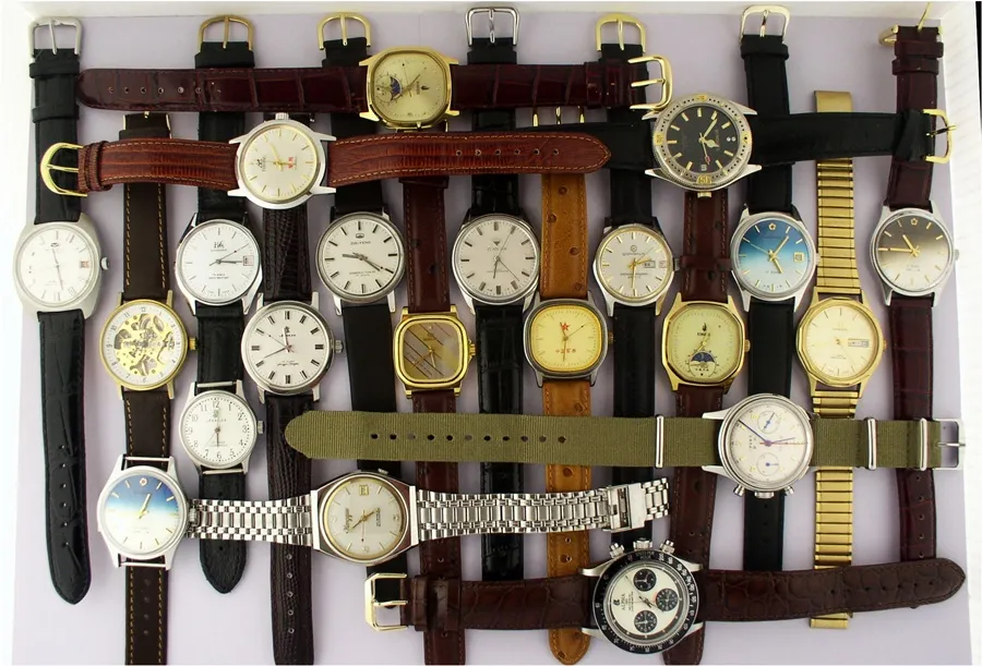 Montre ancienne à vendre chez un antiquaire près de Lyon